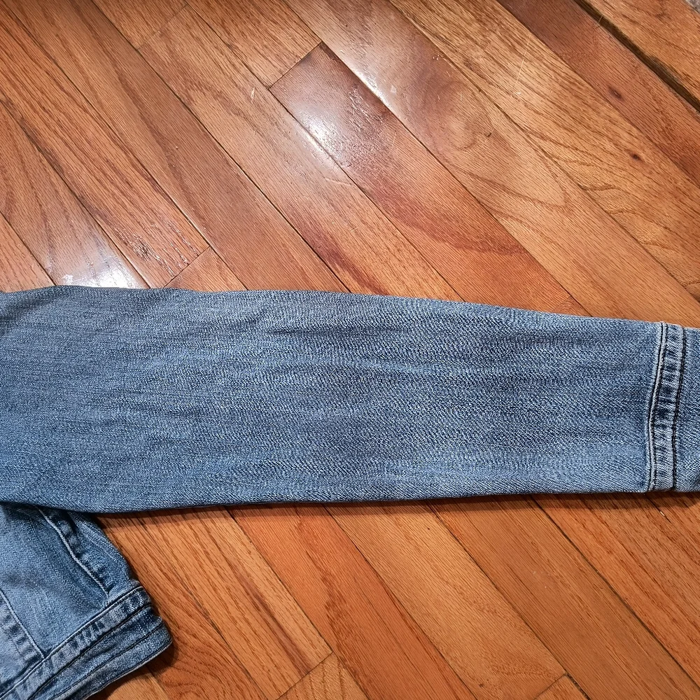 Wet Seal Cropped Denim Blue Jean Jacket, Women's Size Medium - Picture 6 of 16